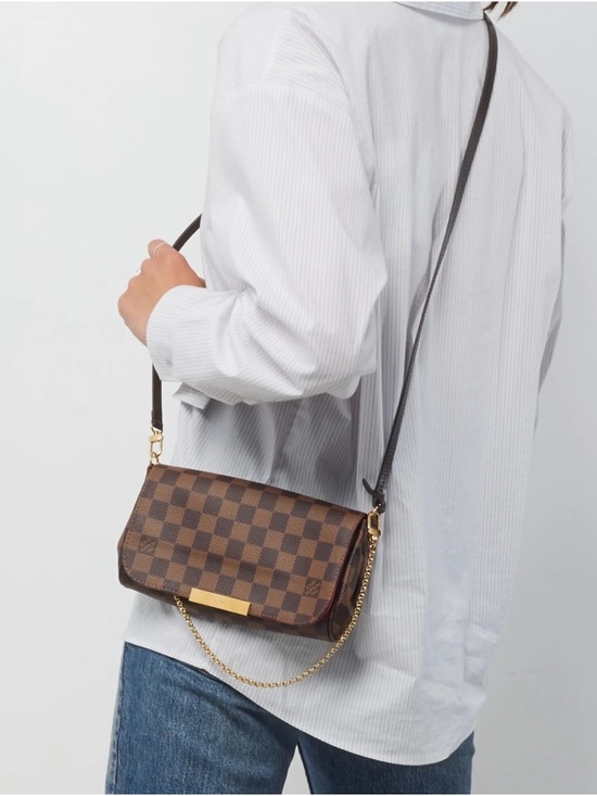 Louis Vuitton Handbags - Louis Vuitton
Favorite Damier Ebene